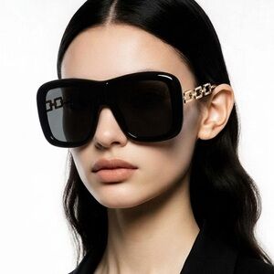 New Authentic Gucci Black Oversized Sunglasses GG0499S 001